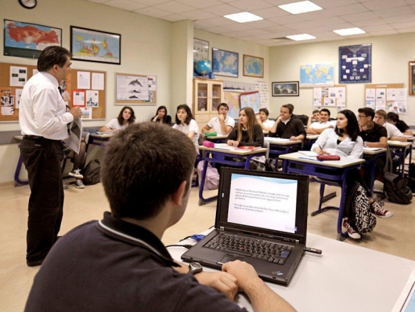 Türkiye Özel Okullar Derneği: Öğretmene taban maaş uygulamasına karşı değiliz 